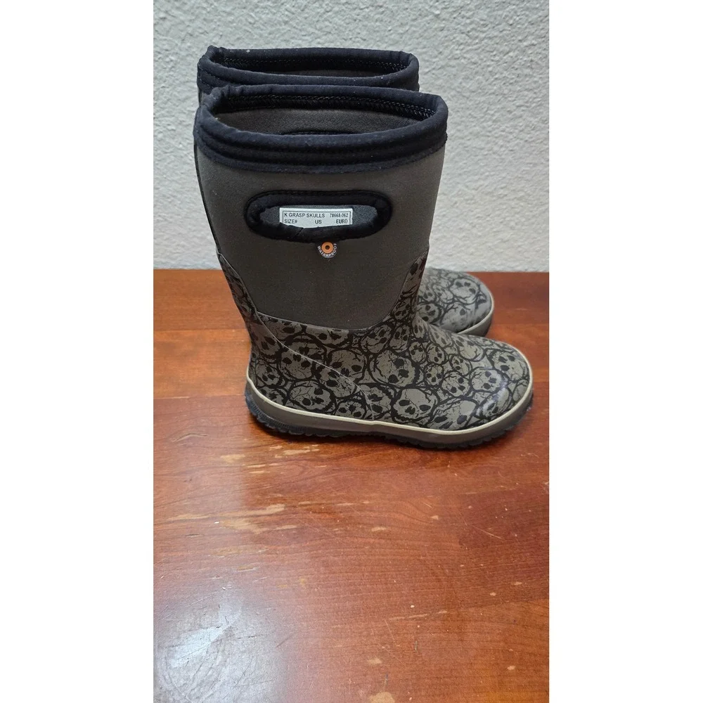 Bogs Grasp Skulls Rain Snow Boots Youth 2 Grey Black Waterproof Winter 78668-062